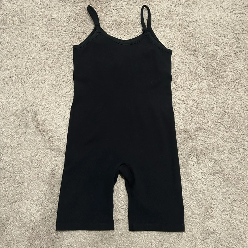 Alo Yoga Seamless Ribbed Mellow Romper Onesie in Black Size Large NWOT